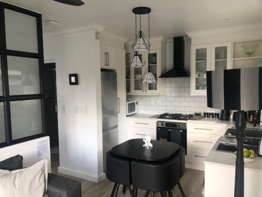 To Let 1 Bedroom Property for Rent in Northcliff Western Cape